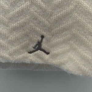 Air Jordan White Knit Scarf - Excellent